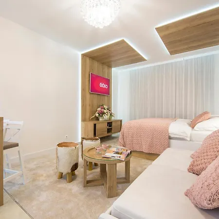 Sukromny 4 Hviezdickovy V Hrebienok Apartment